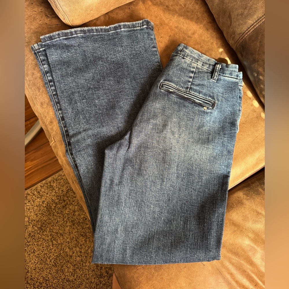 Women's Classic Blue Flare Jeans